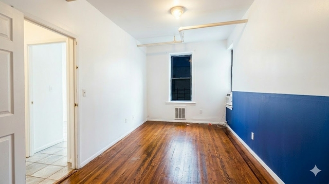 30-59 Steinway Street - Photo 1