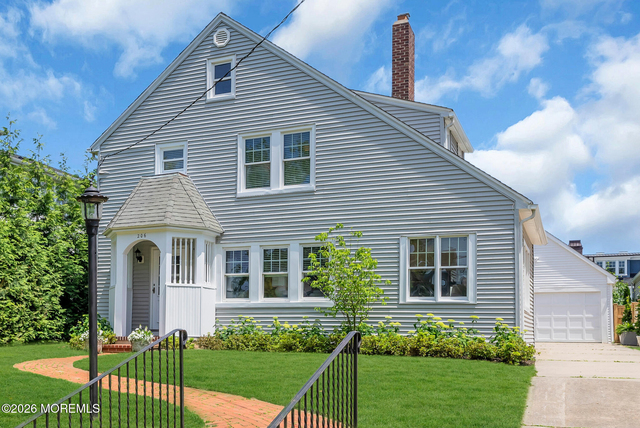 206 Monroe Avenue - Photo 1