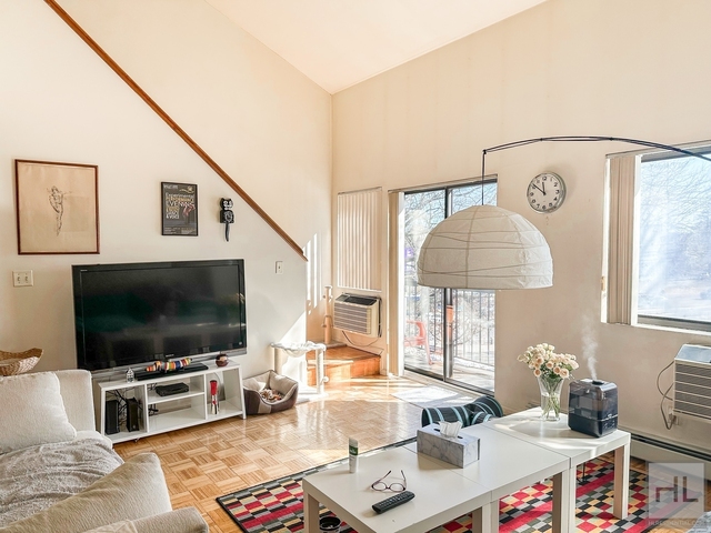 Eliot Avenue - Photo 1
