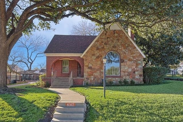 4317 Pershing Avenue - Photo 1