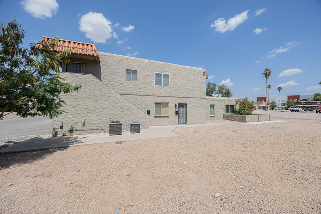 4724 E Portland Street - Photo 1