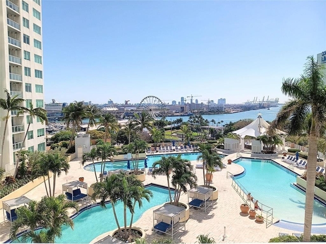 244 Biscayne Boulevard - Photo 1