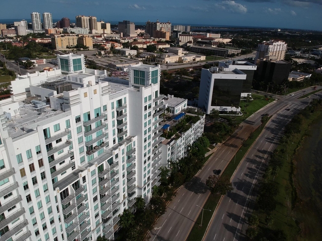 300 S Australian Avenue - Photo 1