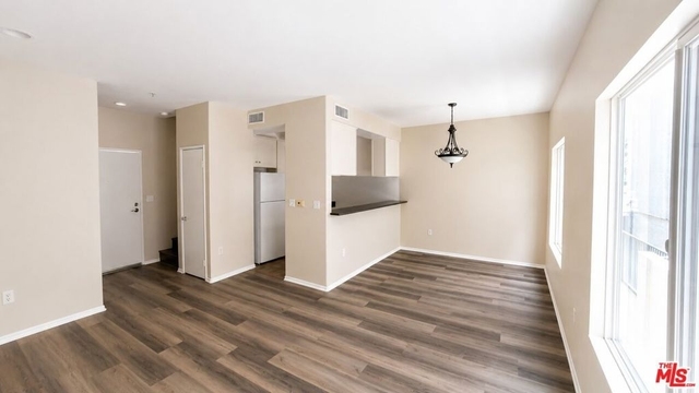 15200 Sherman Way - Photo 1