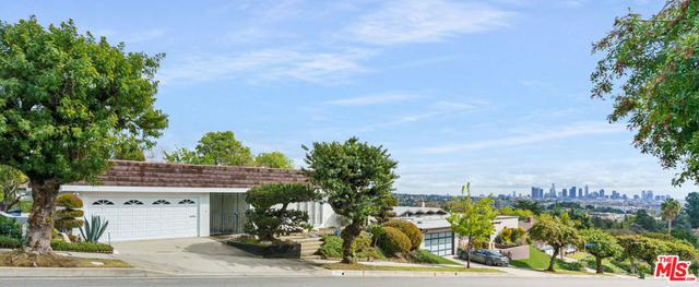 2208 Winona Boulevard - Photo 1