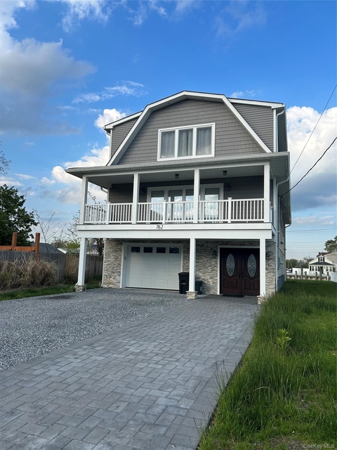 762 Pecan Street - Photo 1