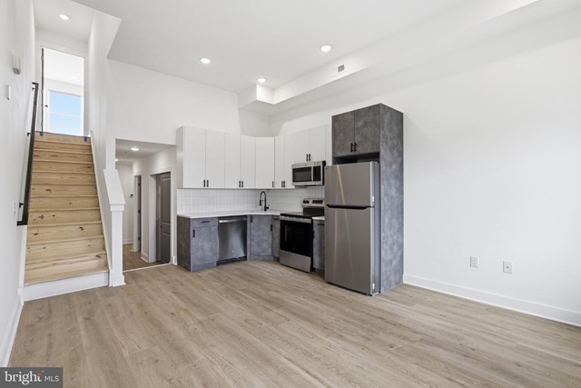 630 W Cumberland Street - Photo 1