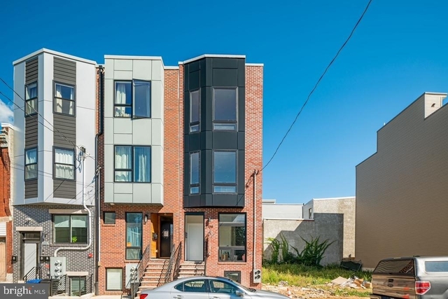 2709 W Jefferson Street - Photo 1