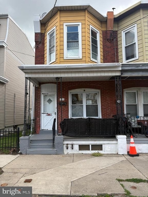 604 Hunter Street - Photo 1
