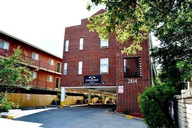 2814 Nueces St - Photo 1