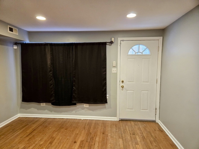 7011 S East End Avenue - Photo 1