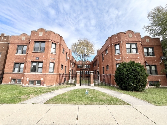 1327 N Lorel Avenue - Photo 1