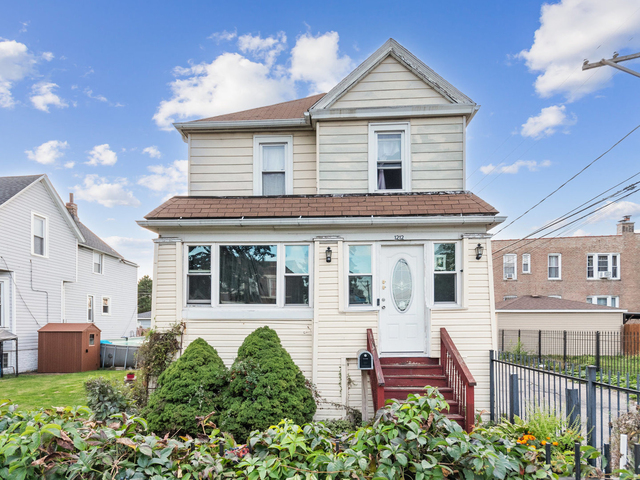 1212 S 50th Avenue - Photo 1
