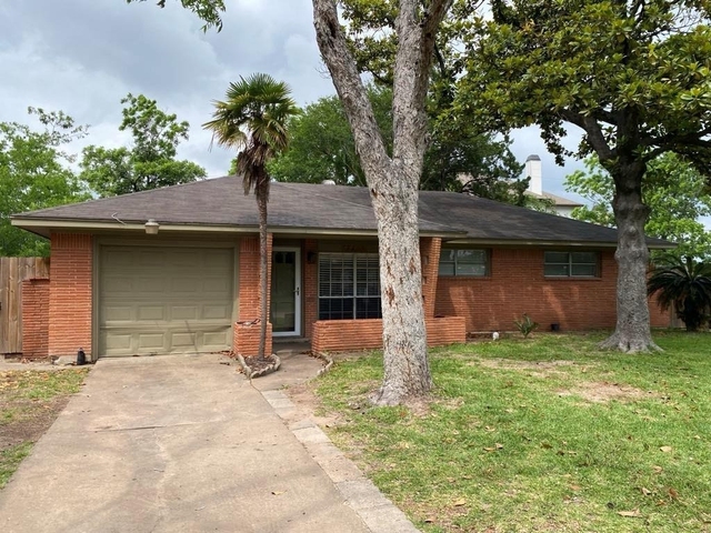 8410 Sonneville Drive - Photo 1