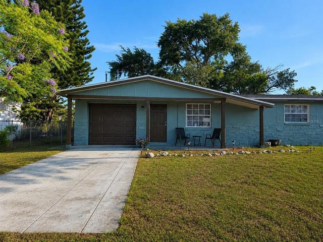4823 Longwood Avenue - Photo 1