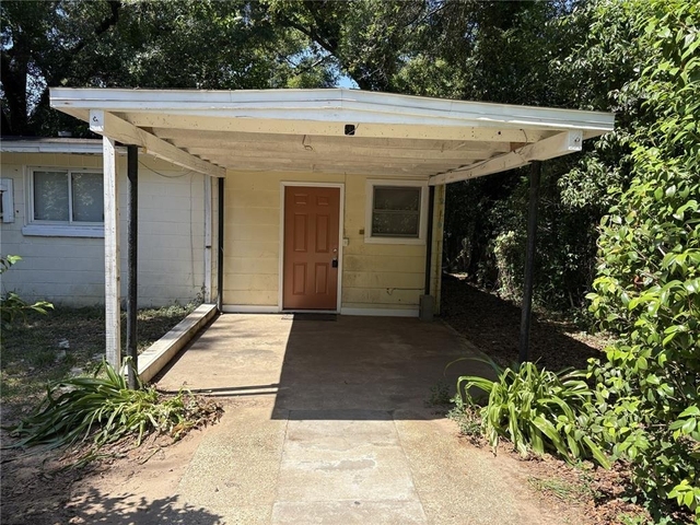 707 New York Drive - Photo 1