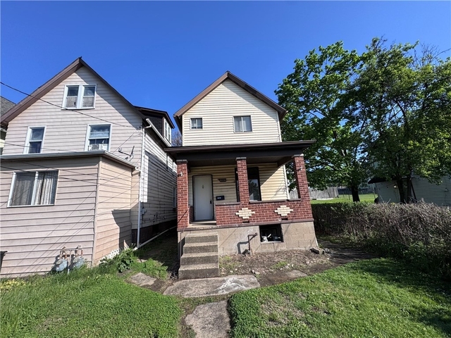 1067 Cleveland Ave - Photo 1