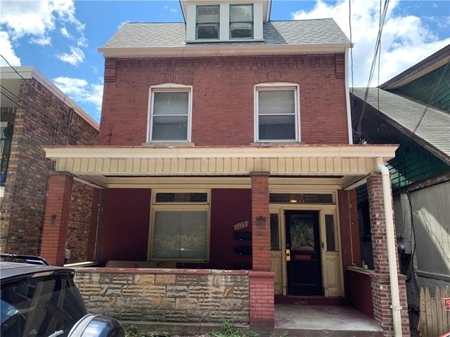 1123 Evergreen Ave - Photo 1