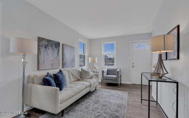 58 Bergen Street - Photo 1