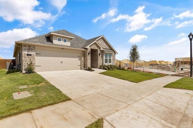 324 Amenduni Lane - Photo 1