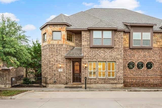 1208 Prescott Street - Photo 1