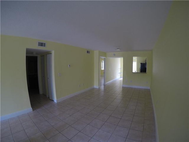 4785 Sw 62nd Avenue - Photo 1