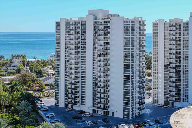 2715 N Ocean Boulevard - Photo 1