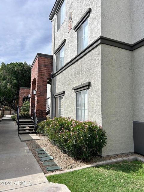 3302 N 7th Street - Photo 1