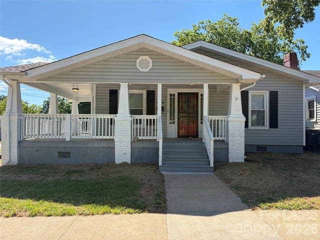 829 Green Street - Photo 1
