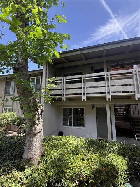 23732 Hillhurst - Photo 1