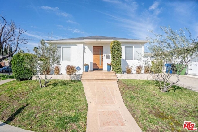 5705 Jamieson Avenue - Photo 1