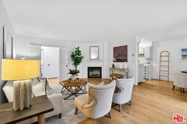 914 Lincoln Boulevard - Photo 1