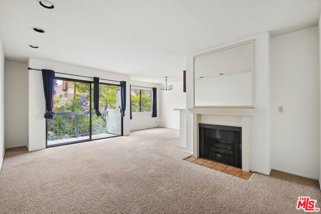 1519 N Martel Avenue - Photo 1