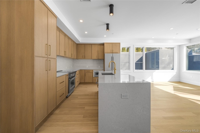 156 Palisade Street - Photo 1