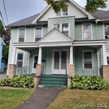 111 B Vineyard Avenue - Photo 1