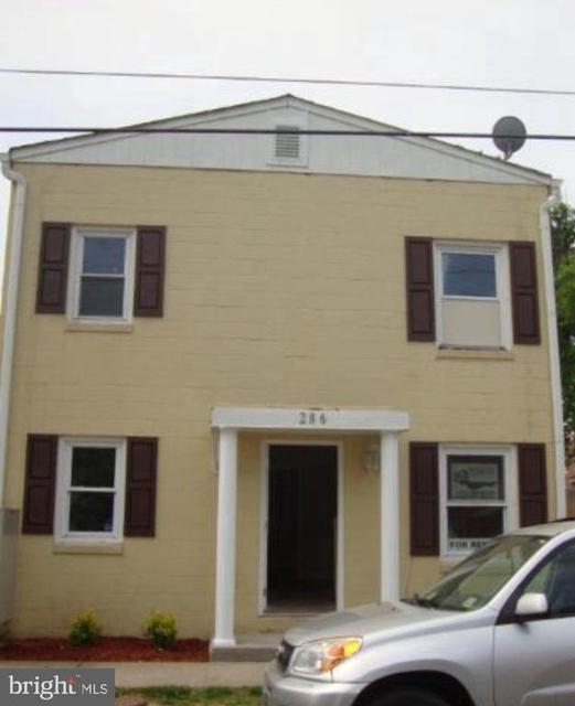 286 4th Avenue - Photo 1
