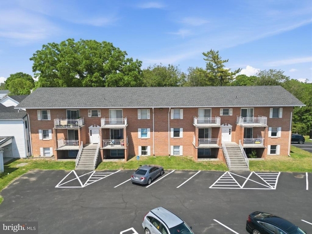 820 Locust Street - Photo 1