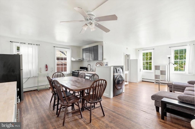 1038 W Lancaster Avenue - Photo 1