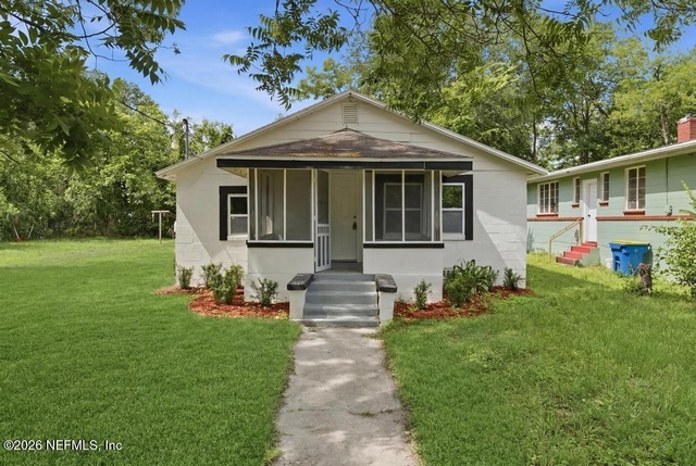 1823 W 44th Street - Photo 1