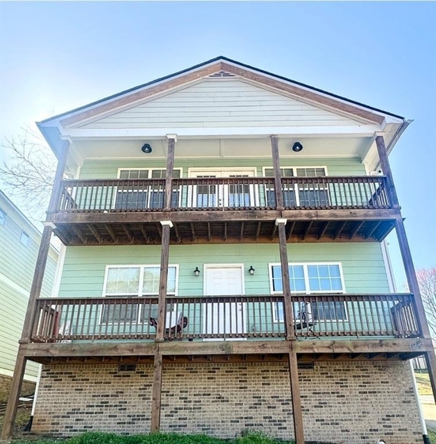 194 Strickland Avenue - Photo 1