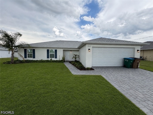 3223 Ne 14th Avenue - Photo 1