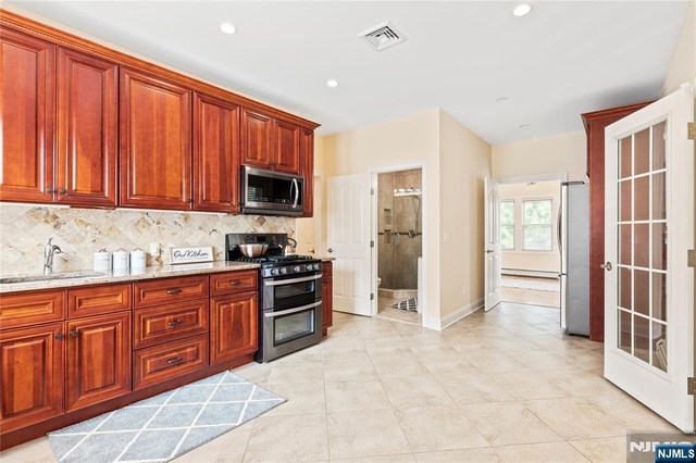 66 Prospect - Photo 1