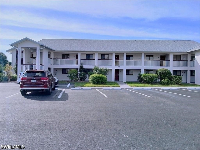 2231 E 5th Street - Photo 1