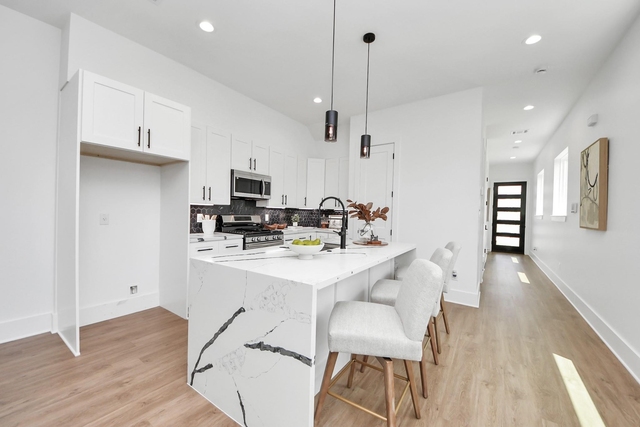5029 Broom Street - Photo 1