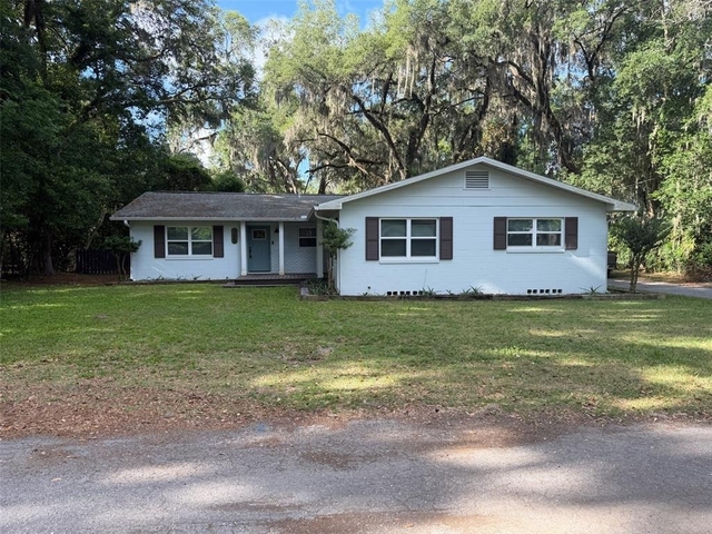1220 Se 3rd Street - Photo 1