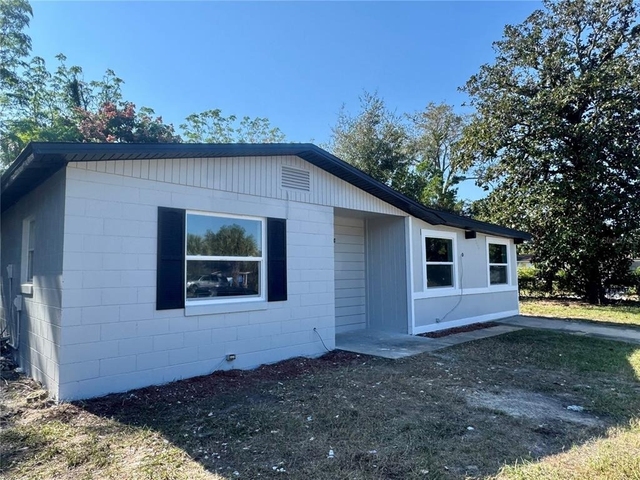 7224 Valiant Court - Photo 1