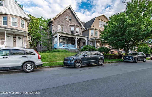 844 Monroe Avenue - Photo 1