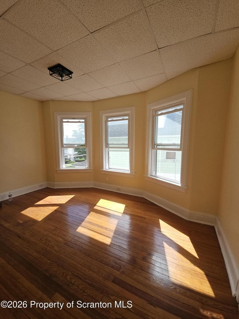 1327 Oram Street - Photo 1
