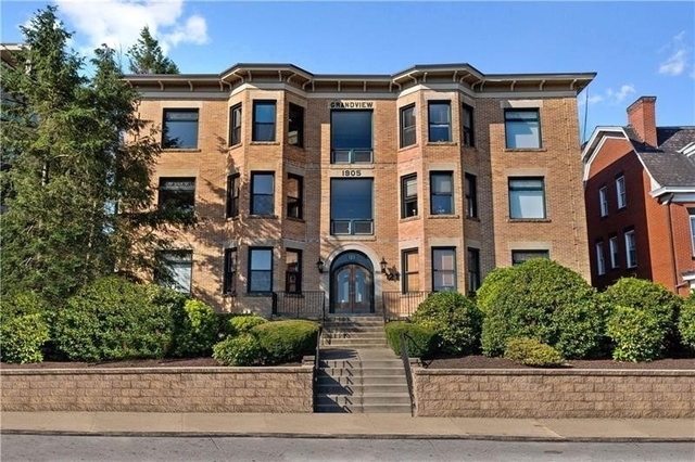 121 Grandview Avenue - Photo 1
