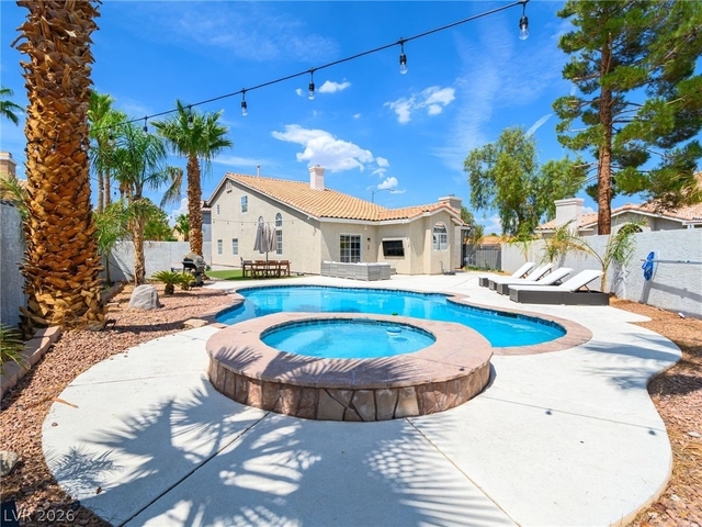 9041 Kingsdale Court - Photo 1